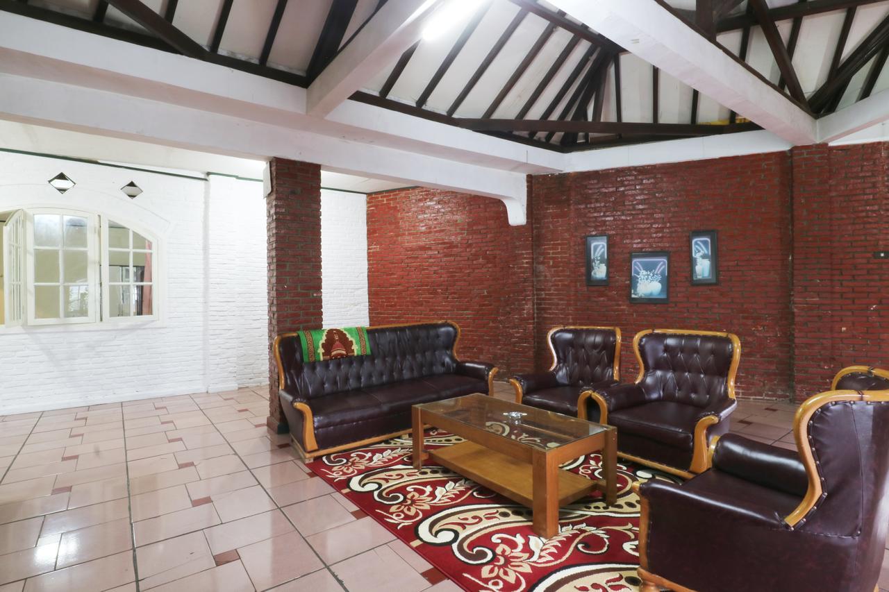 Villa Madani Paragajen Luaran gambar