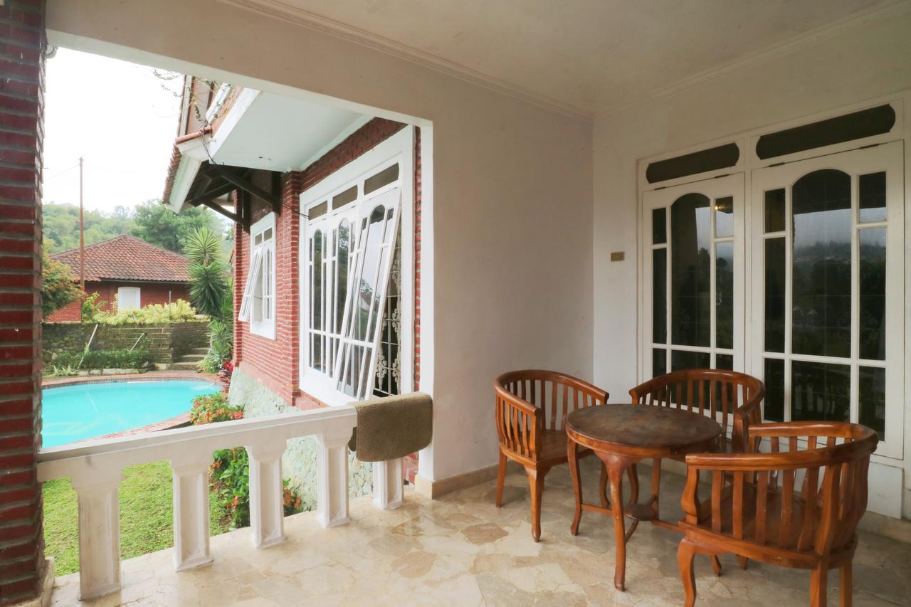 Villa Madani Paragajen Luaran gambar