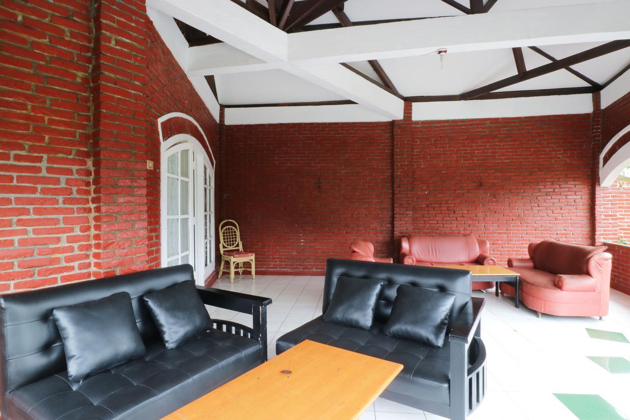 Villa Madani Paragajen Luaran gambar